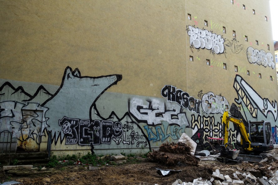 streetart - wolf gang / gzz - prenzlauer berg . berlin