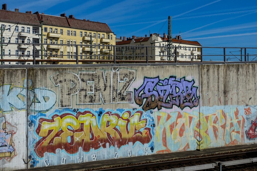 graffiti - zedric, sire - bornholmer brücke, berlin - wedding