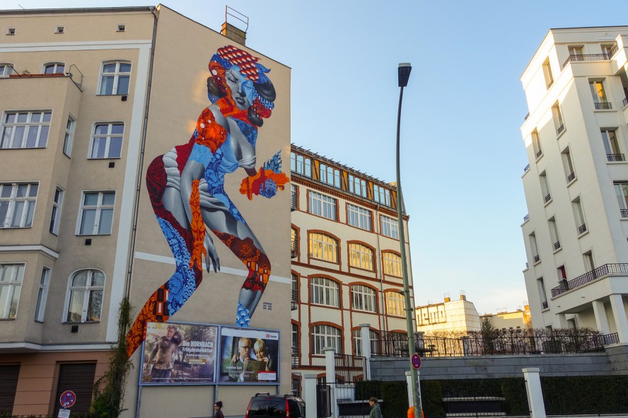 mural - artist: tristan eaton for urban nation "one wall" - friedrichshain berlin