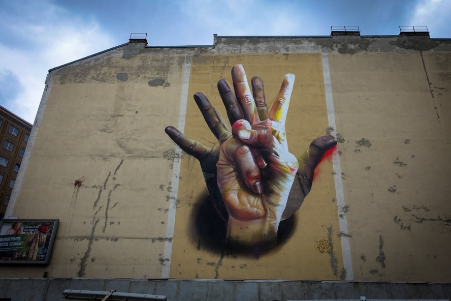 mural - case, ma'claim - köpenicker strasse, berlin