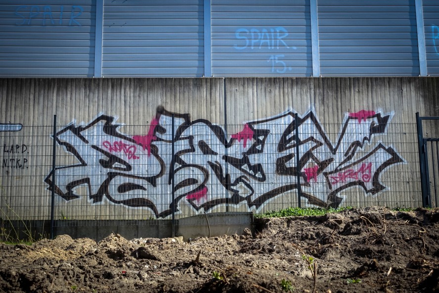 graffiti - dirty - berlin wedding