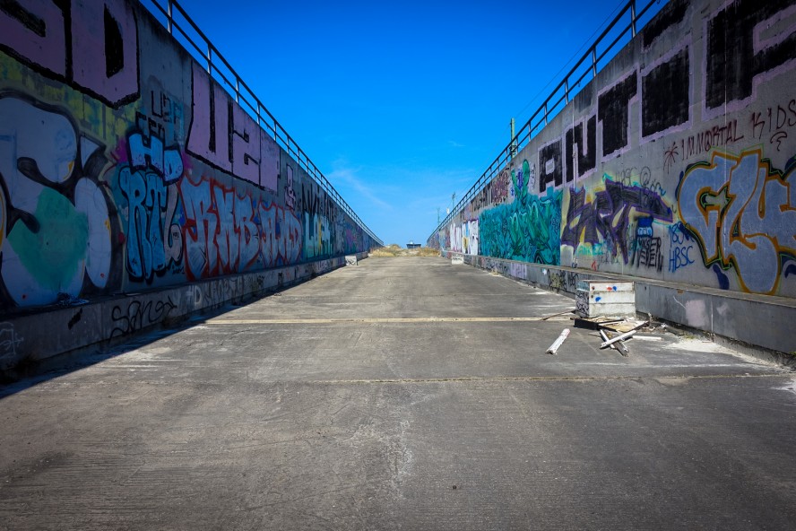 urbex - graffiti - tunnel wedding