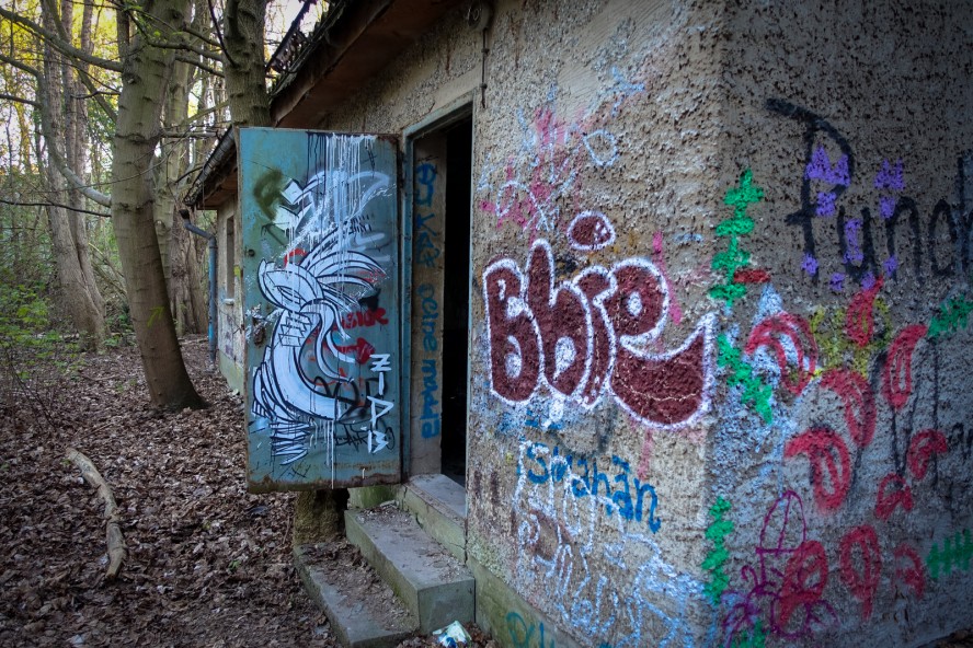 grafitti - zid - urbex - ehmaliges kinderklinik weissensee