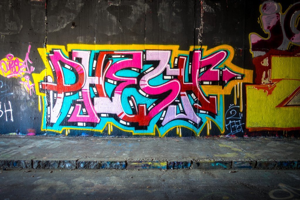 graffiti - phesh - prague, hlubočepy