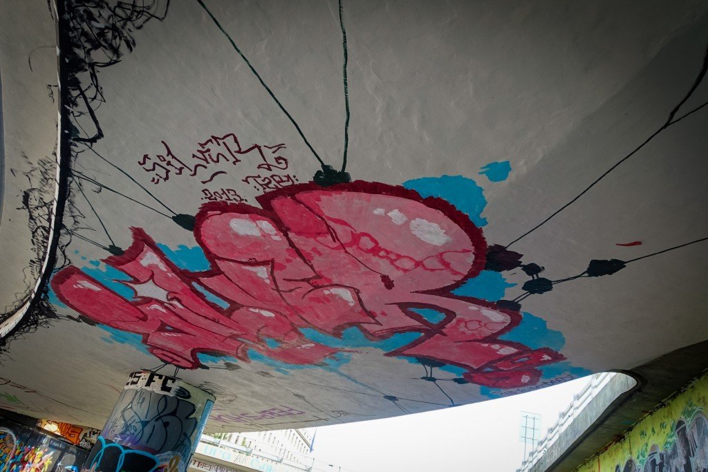 graffiti - silver - prag, legal wall - těšnov strasse