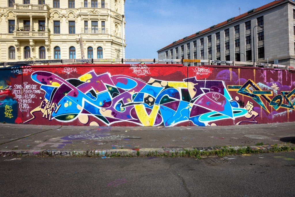 graffiti - prag, legal wall - těšnov strasse