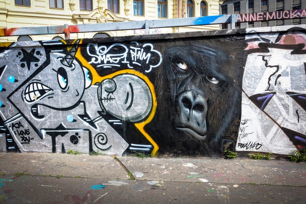 graffiti - real143 - prague, legal wall - těšnov street