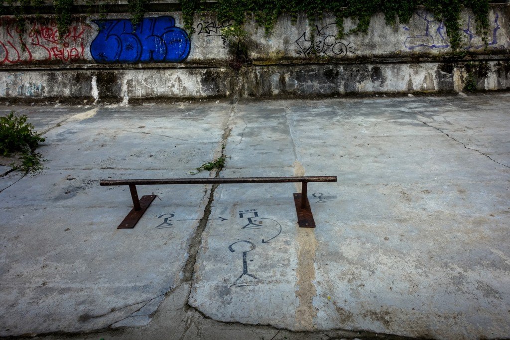street art - schwimmbad - prag, zbraslavská