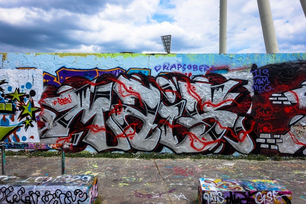 graffiti - mais - berlin, mauerpark