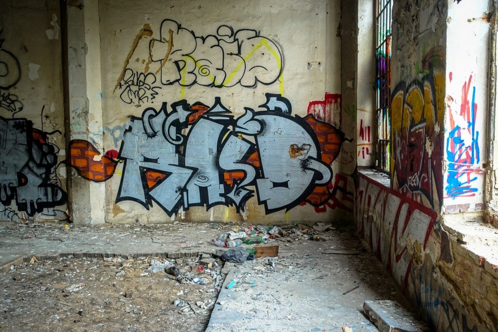 urbex, graffiti - prague, kolbenova