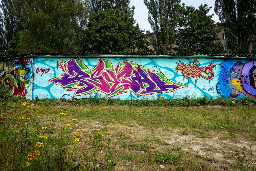 graffiti - bornholmer garagen, berlin