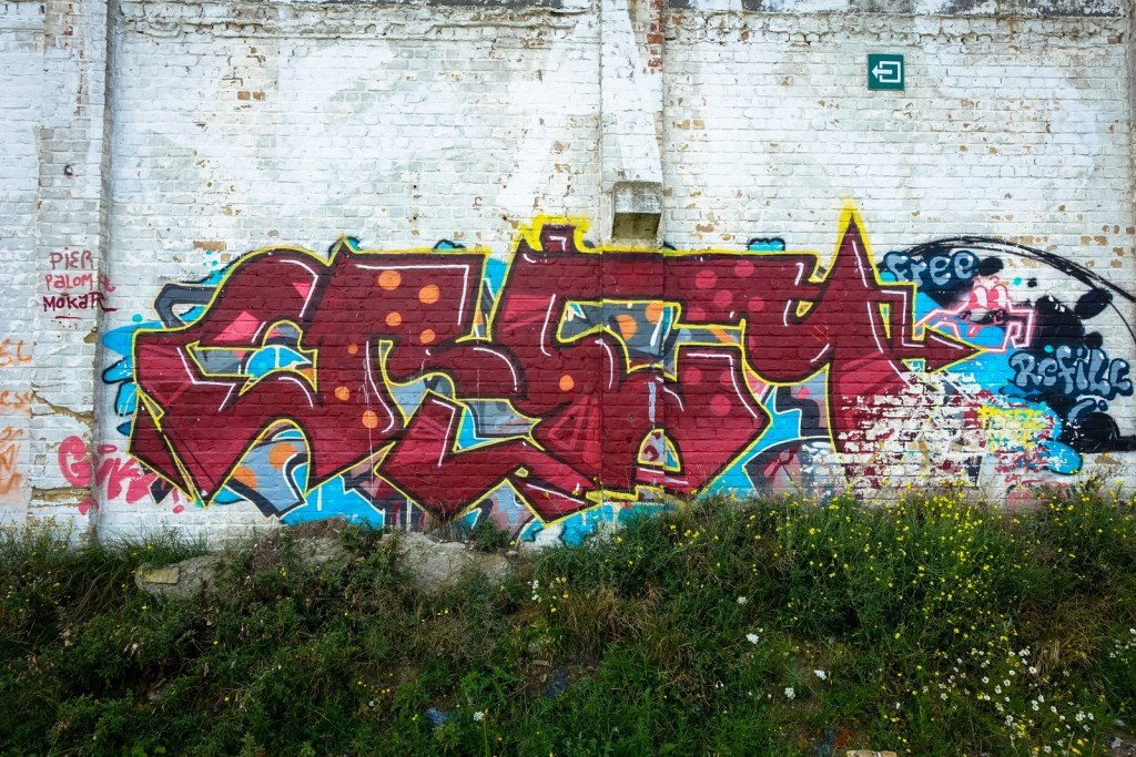 graffiti - belgium, ostend, "just writing my name"