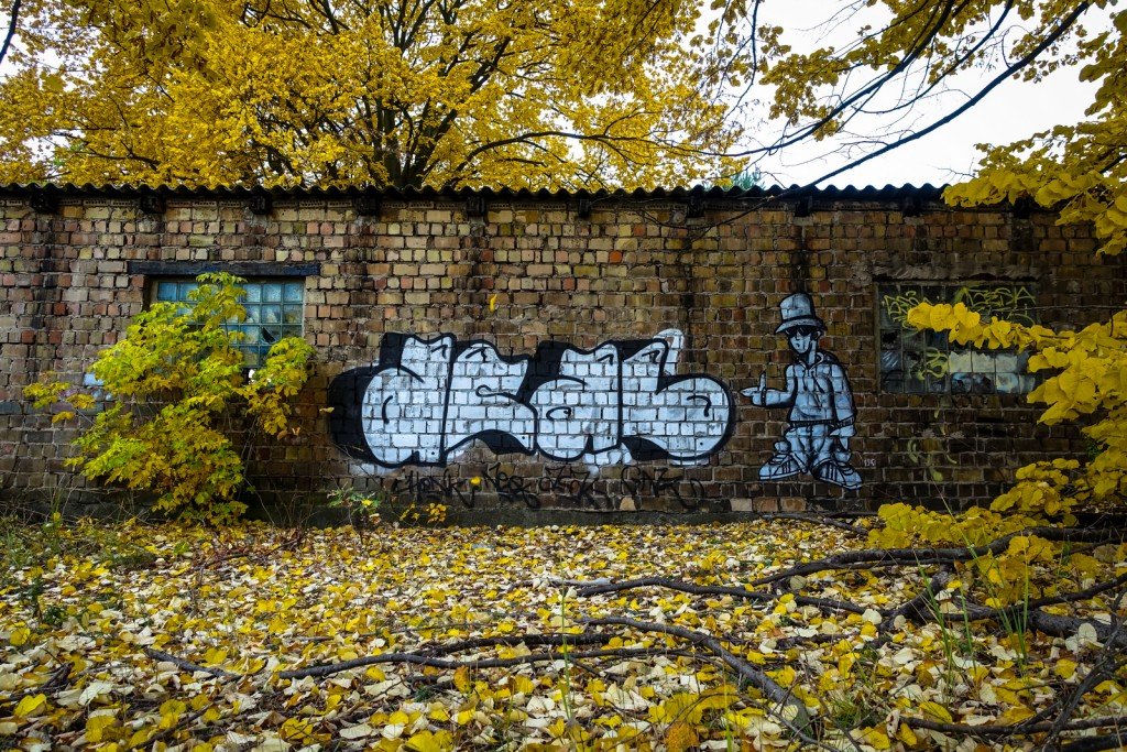 urbex - graffiti - johannisthal air field