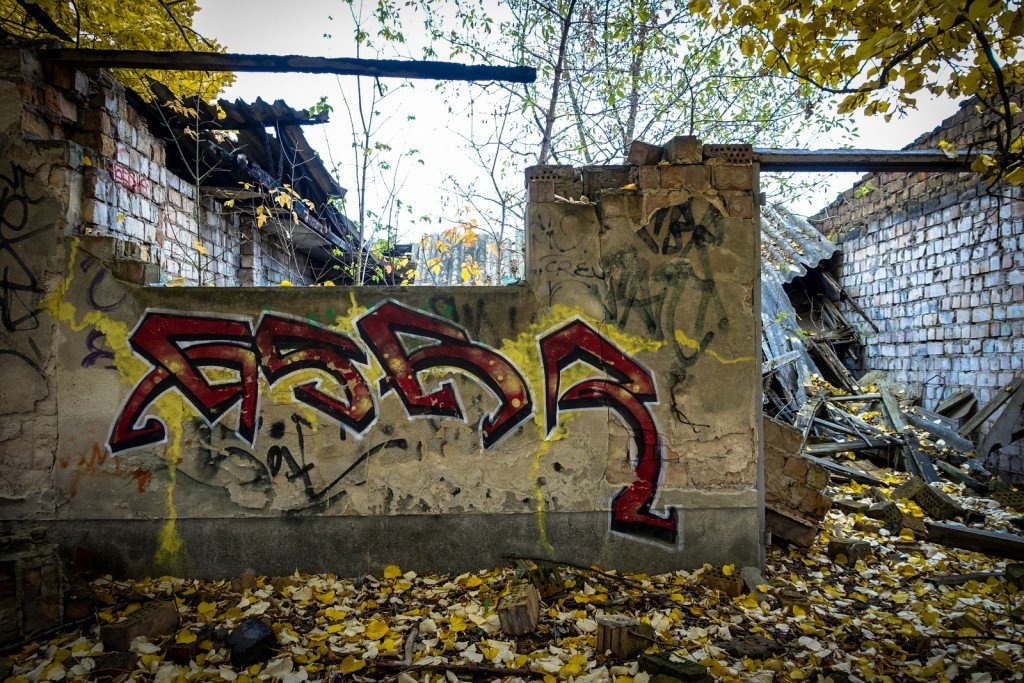 urbex - graffiti - johannisthal air field
