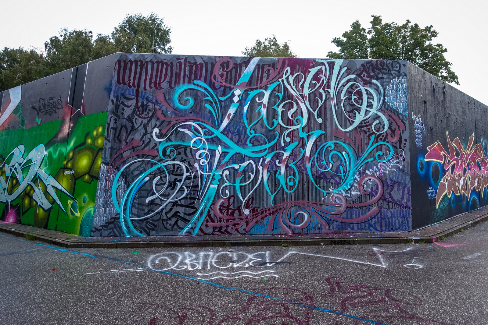 Граффити холл