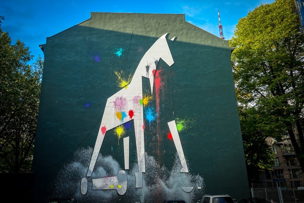 pimped up mural jung von matt - hamburg, karoviertel