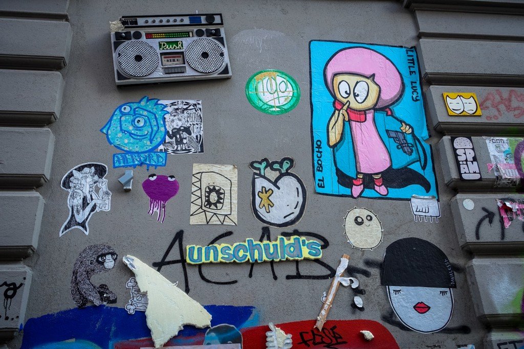 streetart - sam crew, el bocho, herbird, ... -hamburg, sternschanze