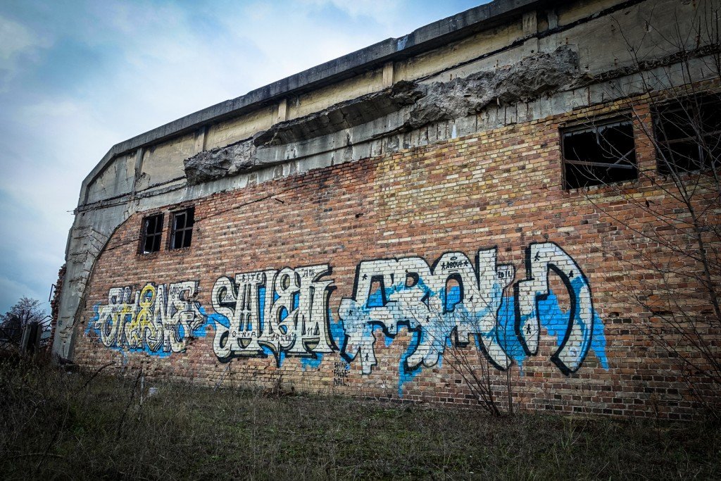 urbex graffiti - shine, salem, about - flugzeughallen berlin, karlshorst