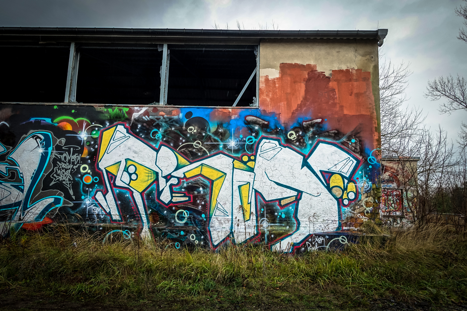 graffiti on railroad terrain, berlin-biesdorf south | URBANPRESENTS