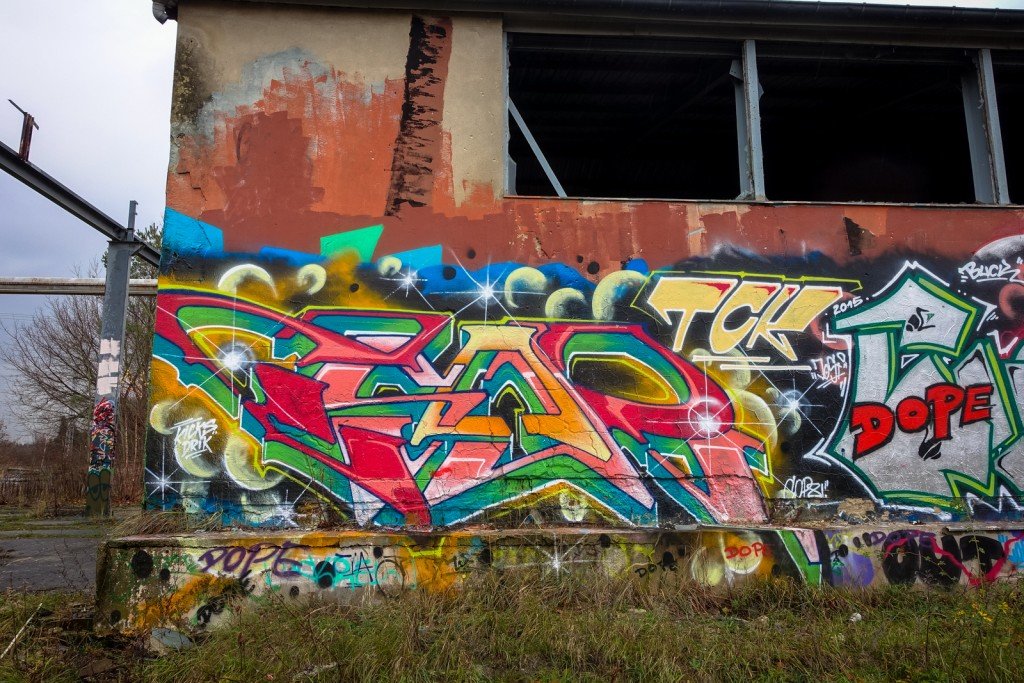 urbex art graffiti - drik - db gelände - berlin, biesdorf-süd