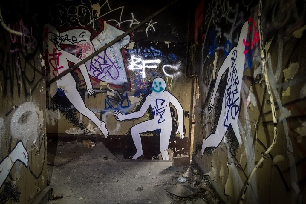 urbex art - daan botlek "escape from wühlheide" - db gelände - berlin, biesdorf-süd