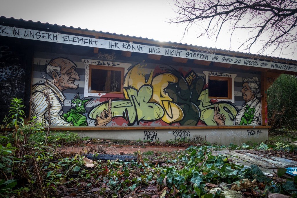 urbex graffiti - maleek, beks - erlebnisbad blub - berlin-britz