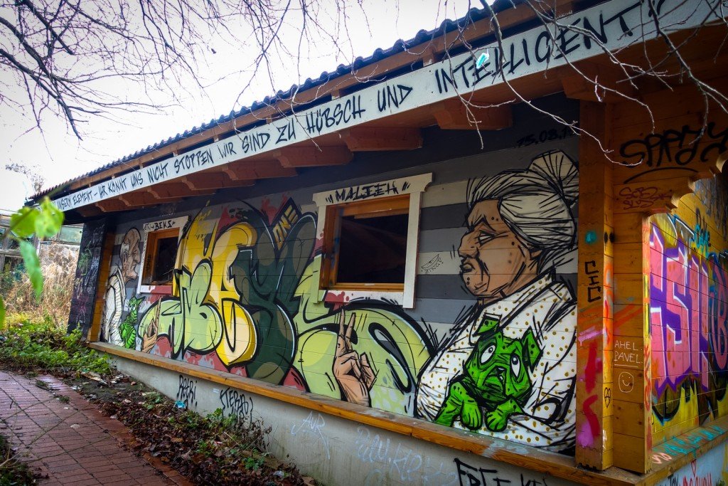 urbex graffiti - maleek, beks - erlebnisbad blub - berlin-britz