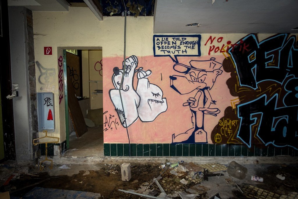 urbex graffiti - erlebnisbad blub - berlin-britz