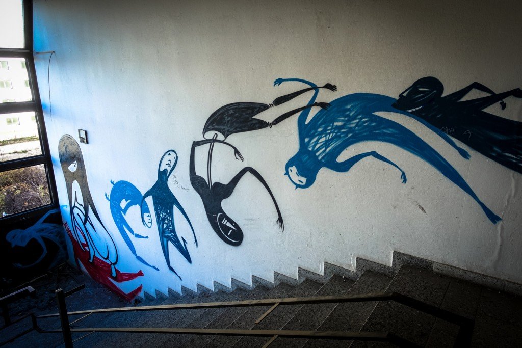 graffiti urbex - nineta & wesr - ehemaliges sporthotel, sportforum, berlin