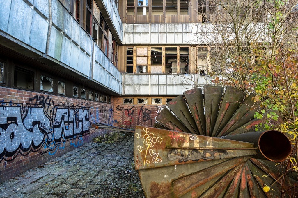 urbex - el kapitano del karacho - ehemaliges sporthotel, sportforum, berlin