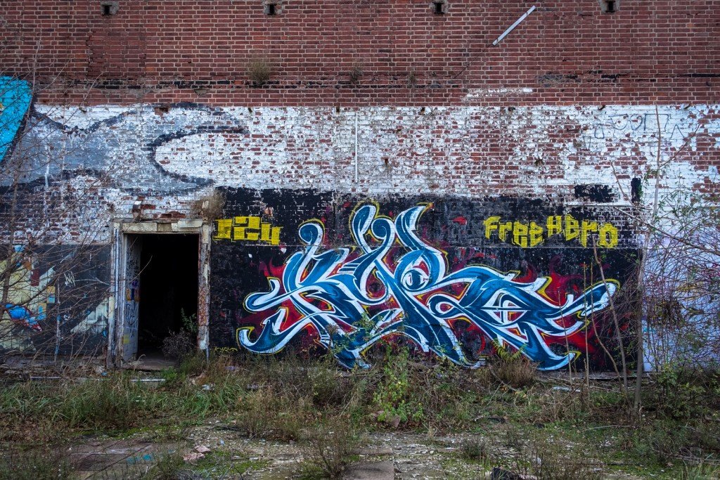 urbex graffiti - free hero - slaughterhouse, halle/saale