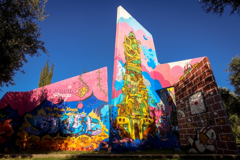graffiti - behind the red wall - jardin rouge, marrakesh