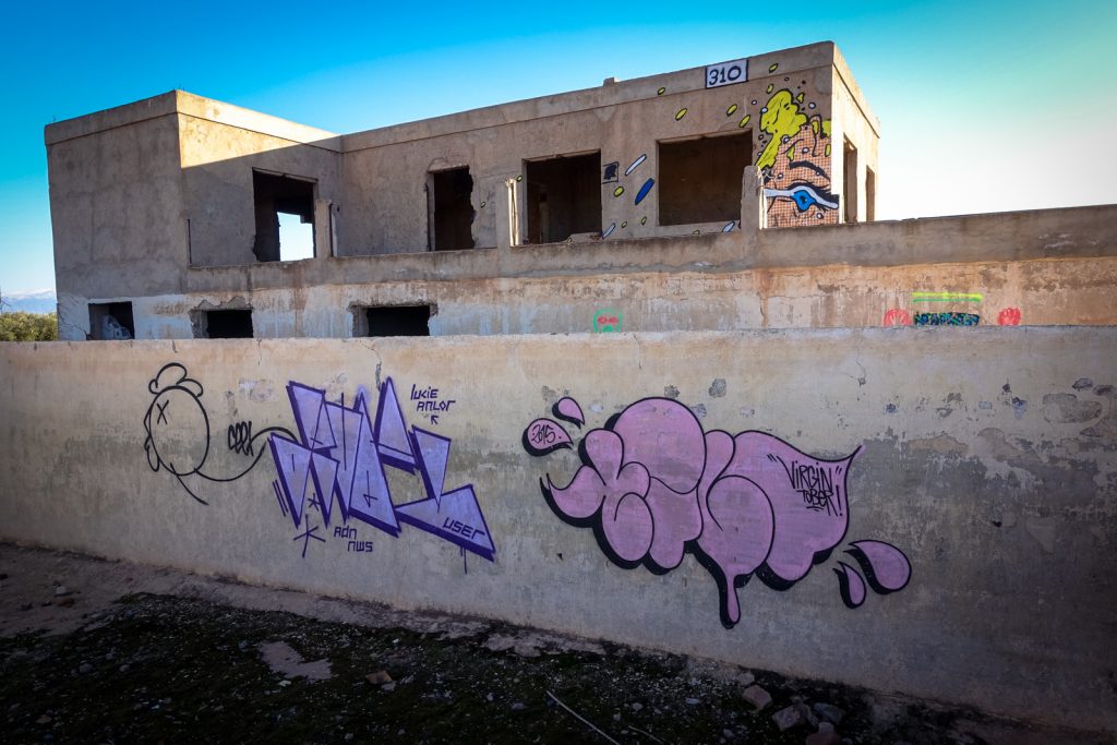 graffiti - tilt . ceet . 310 - jardin rouge, marrakesh