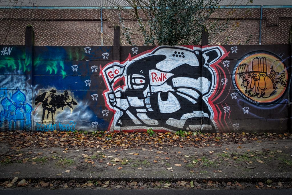 graffiti jam 2011 - robots will kill - heidestraat, gent