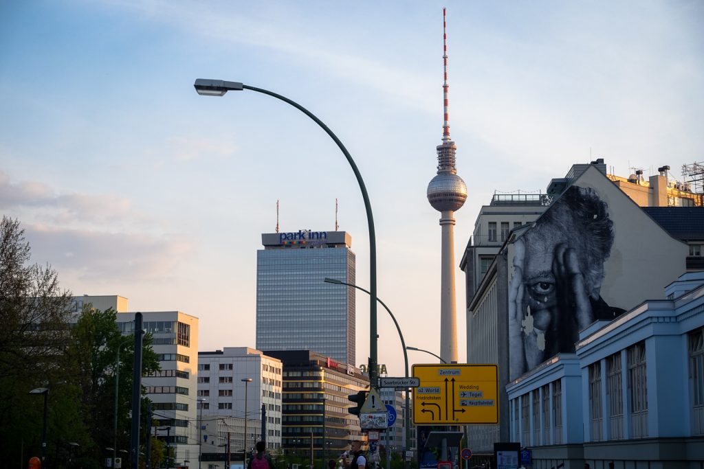 streetart - jr "wrinkles of the city" - berlin