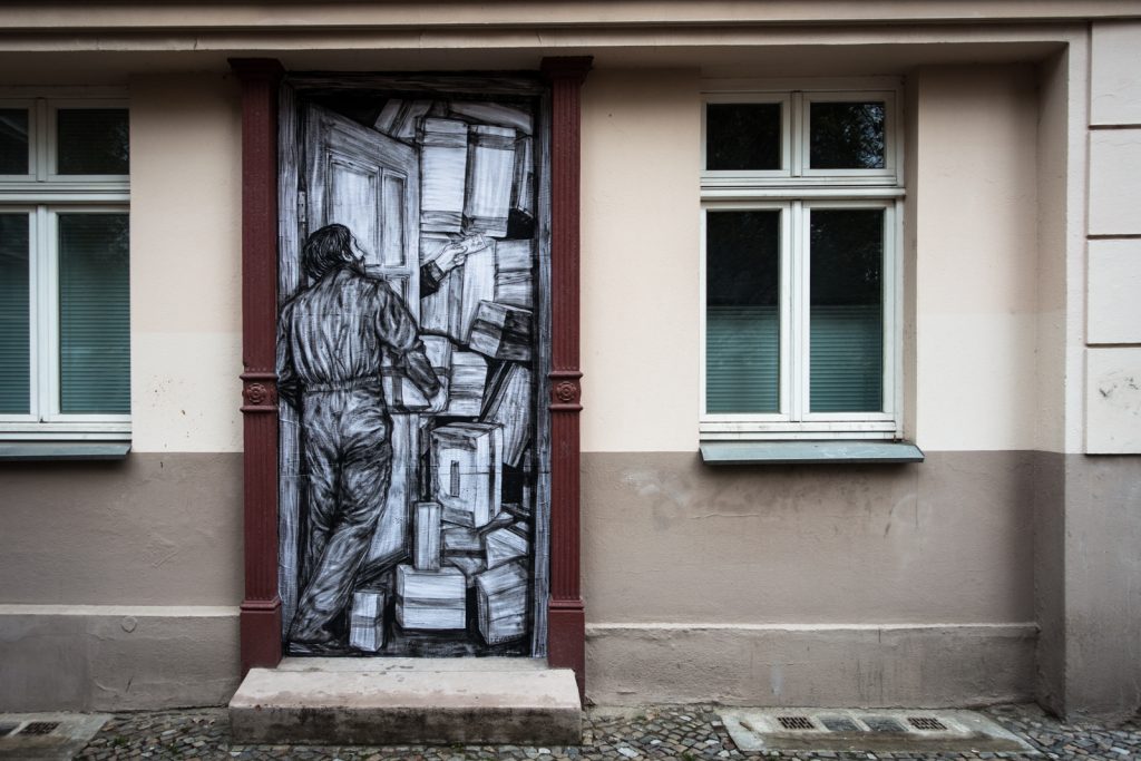 paste up - levalet - bergstrasse, berlin