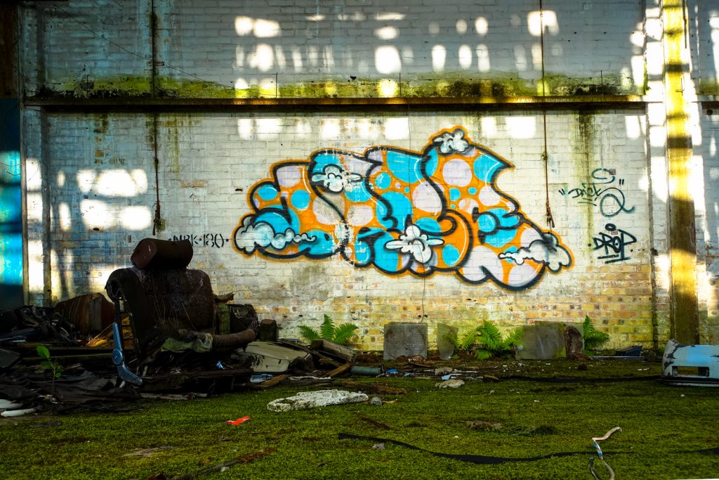 urbexart - graffiti - drop - air field rangsdorf
