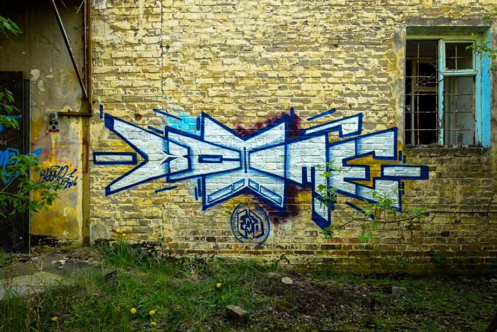 urbex - graffiti - air field rangsdorf