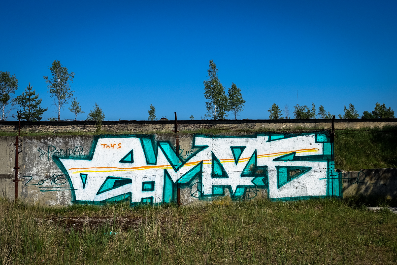 urbex graffiti - amos - ghostcity vogelsang