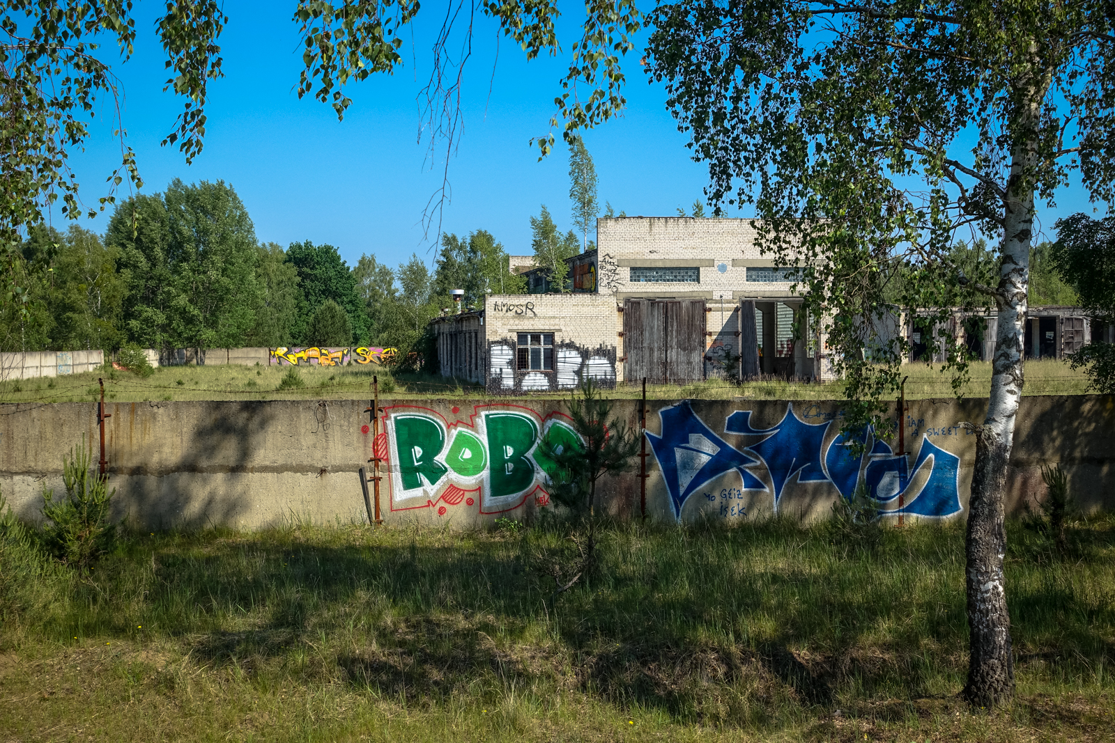 urbex graffiti - robo & amos - ghostcity vogelsang