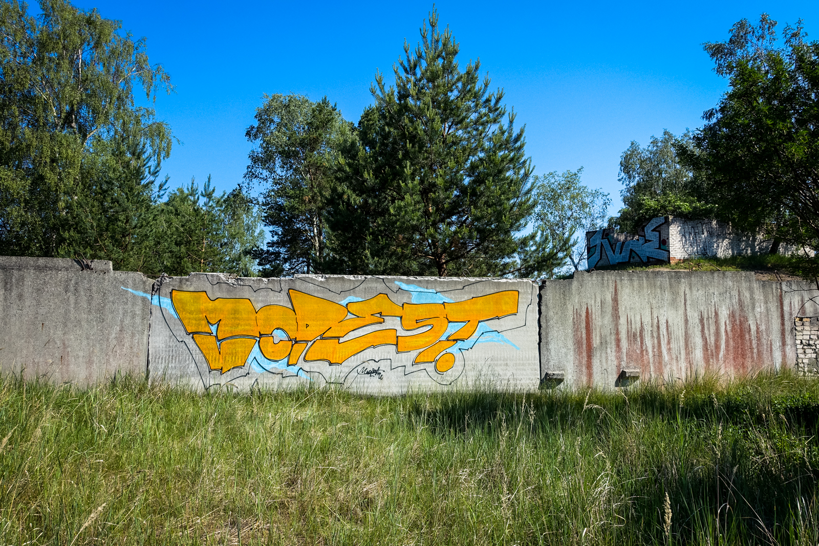 urbex graffiti - modest - ghostcity vogelsang
