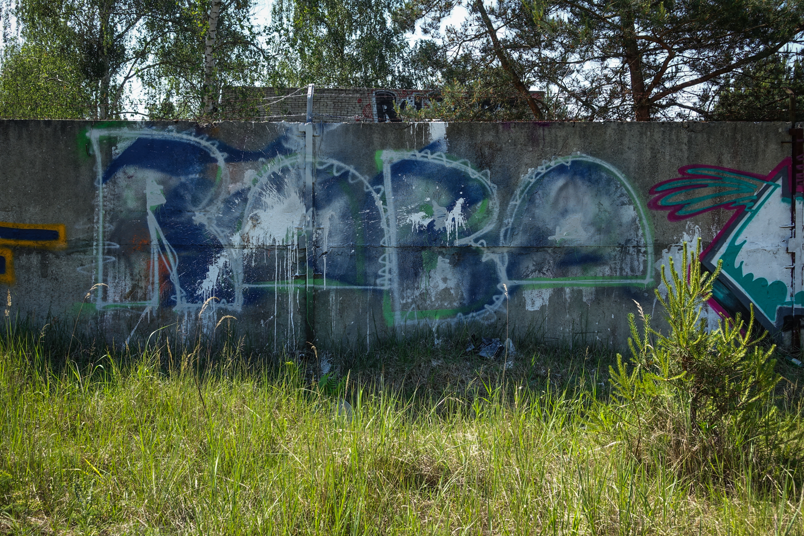 urbex graffiti - robo - ghostcity vogelsang