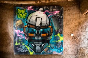 graffiti - zmogk - jardin rouge residenz building