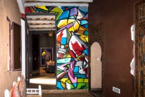 graffiti - zmogk  -jardin rouge residenz building