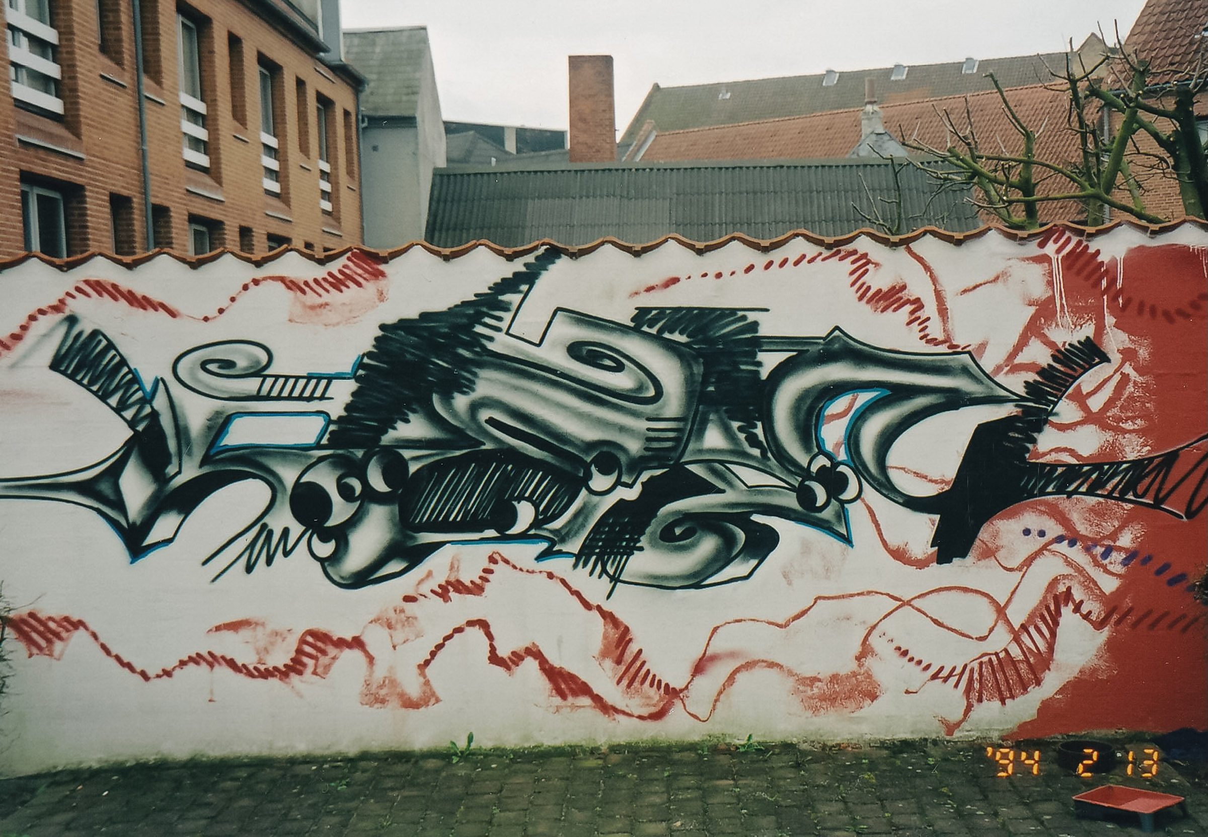 Reventlov Anders Reventlov in Denmark: Automatic script on paper and walls ...