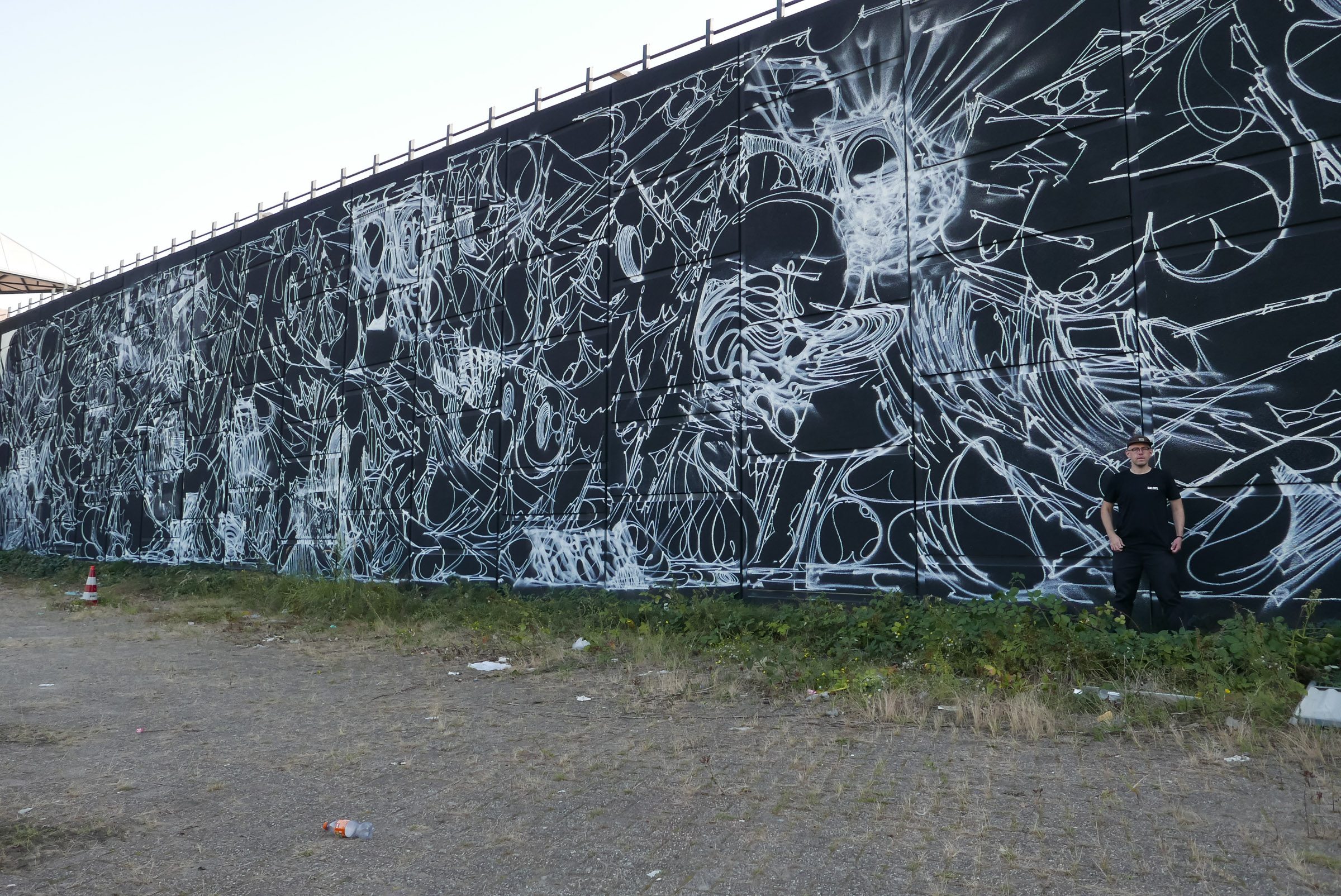 Reventlov Anders Reventlov in Denmark: Automatic script on paper and walls ...